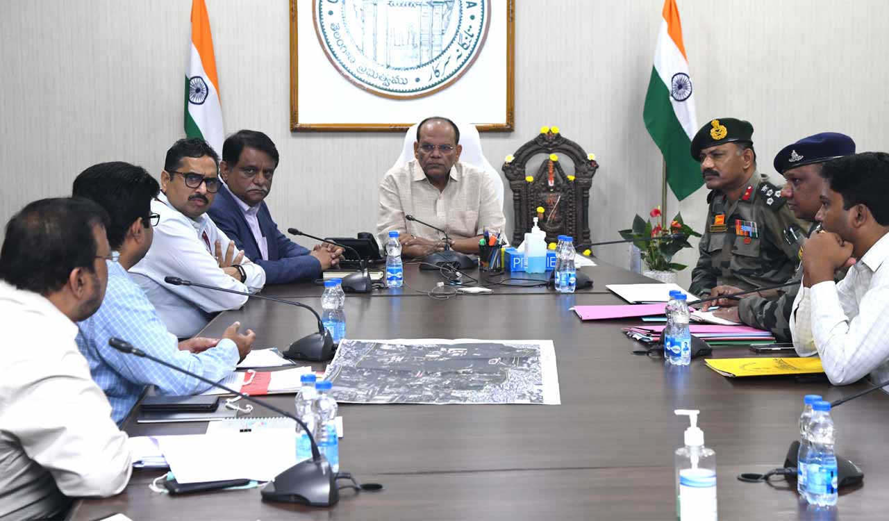 Telangana CS holds meeting with Municipal officials, Defence authorities to discuss Balkapur Nala issue