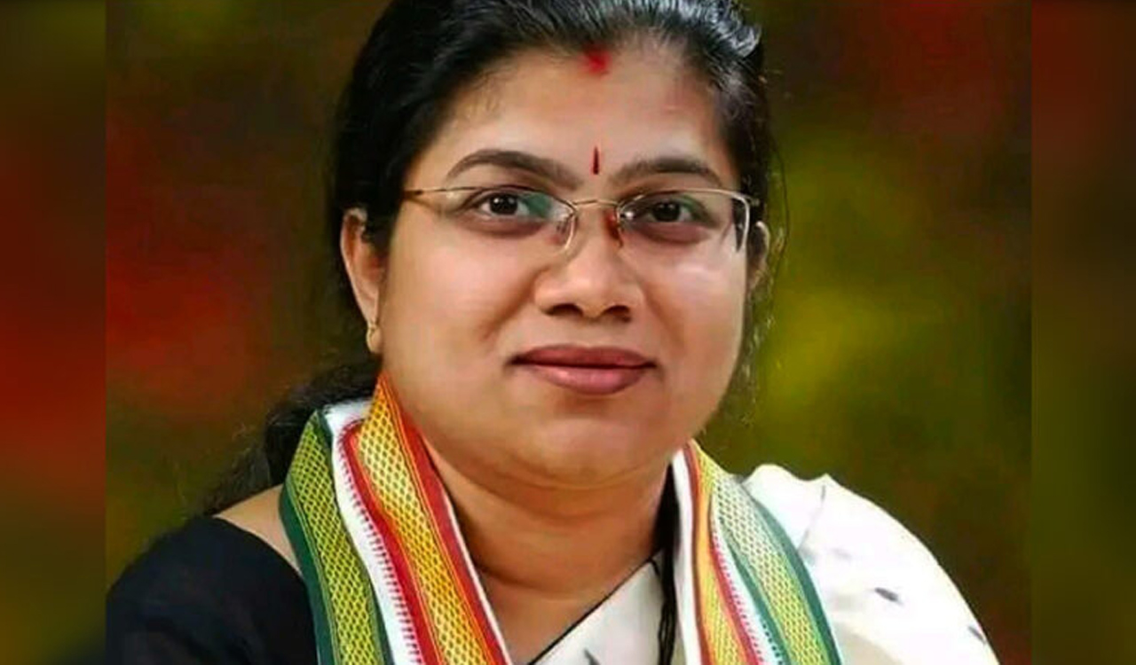 Munugode bypoll: I faced two ruling parties, says Palvai Sravanthi