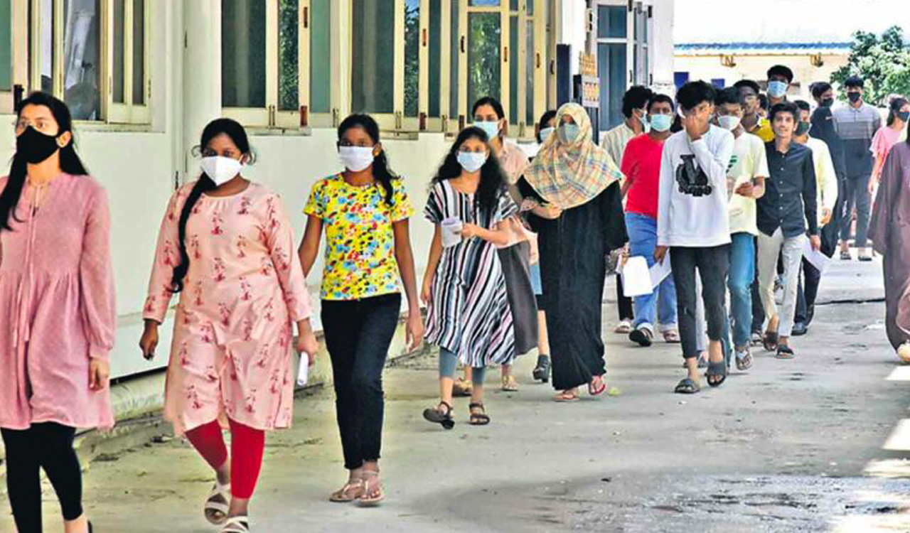 Telangana: Private colleges collecting more than prescribed fee to attract Rs 2 lakh fine per student