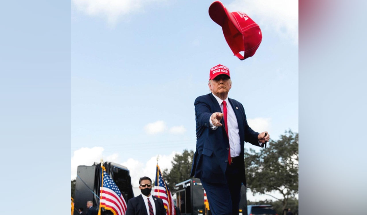 Trump announces official bid for 2024 presidential election