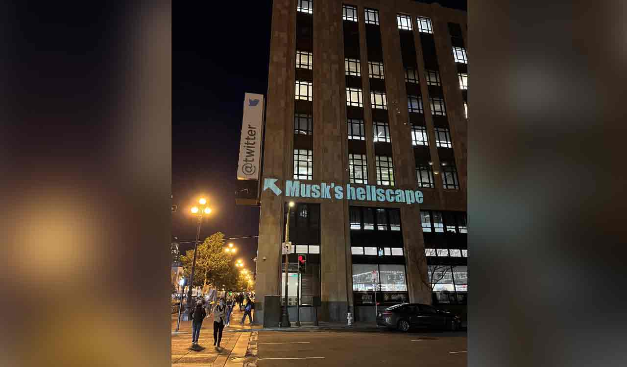 Watch: Messages projected onto Twitter’s headquarters in San Francisco