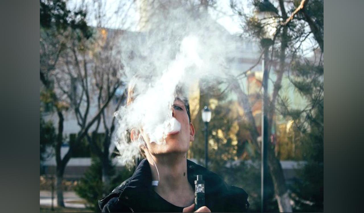 Using vapes can contribute to dental decay: Research