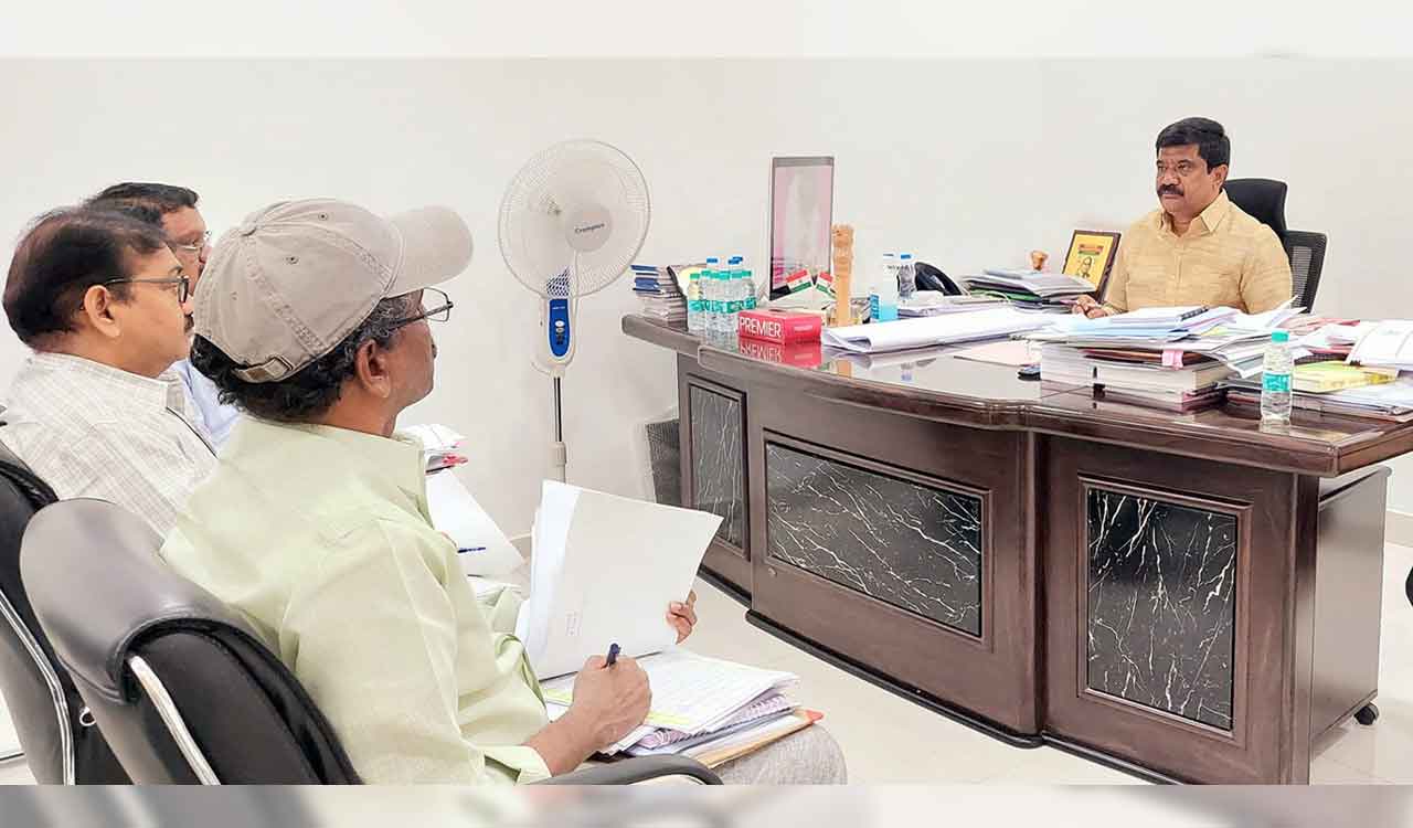 Minister Prashanth Reddy reviews 2BHK projects