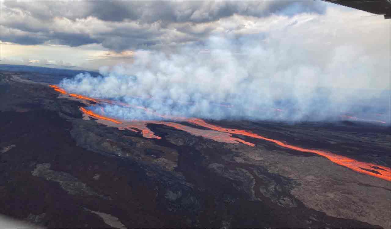 World’s largest volcano in Hawaii erupts after nearly 4 decades