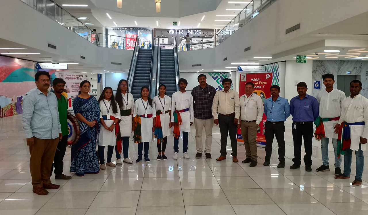 GHMC organises street plays to encourage voter enrollment