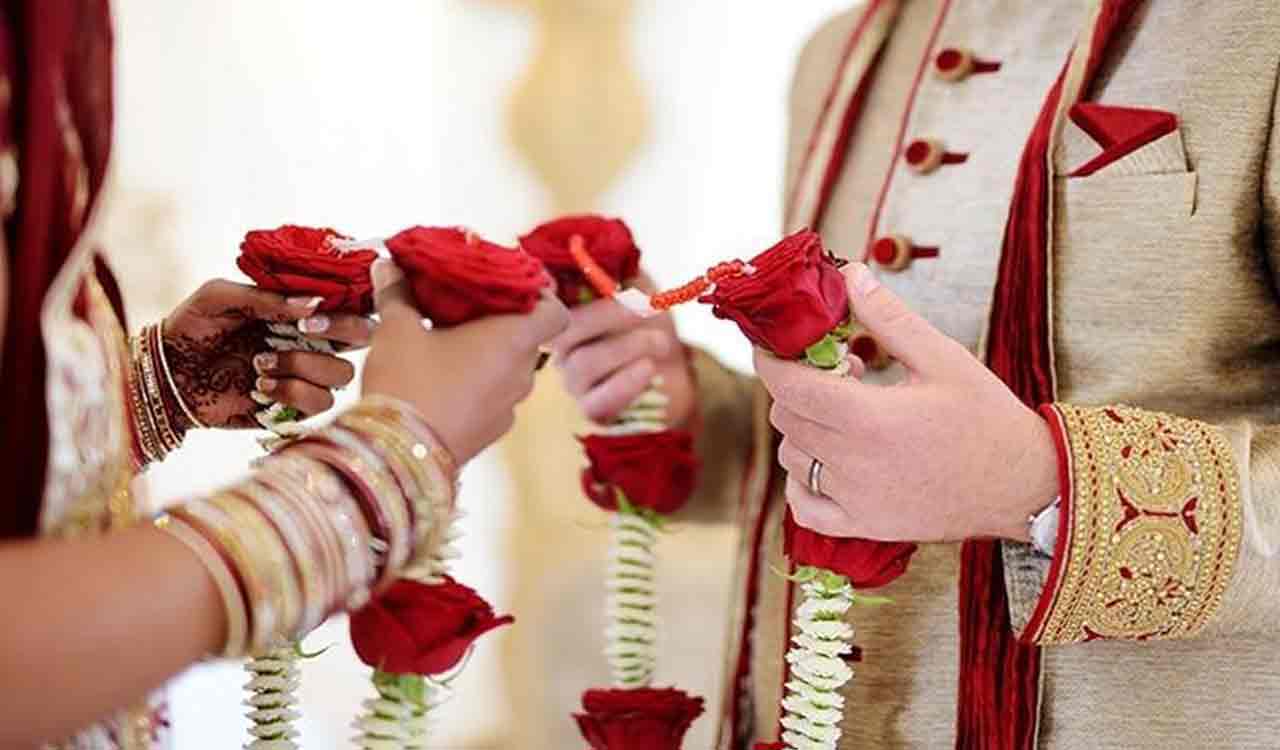 Dalit couple in Karnataka refused permission to wed in temple