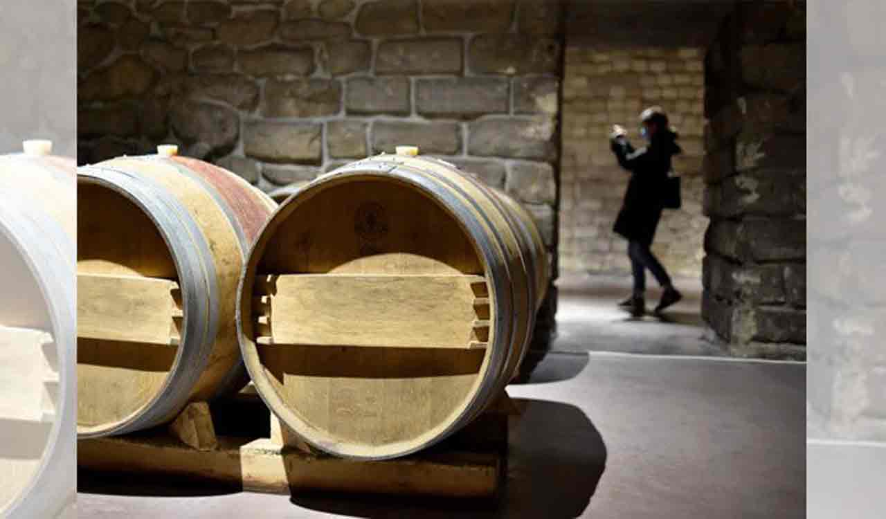 Why is wine served only in stemmed glasses?