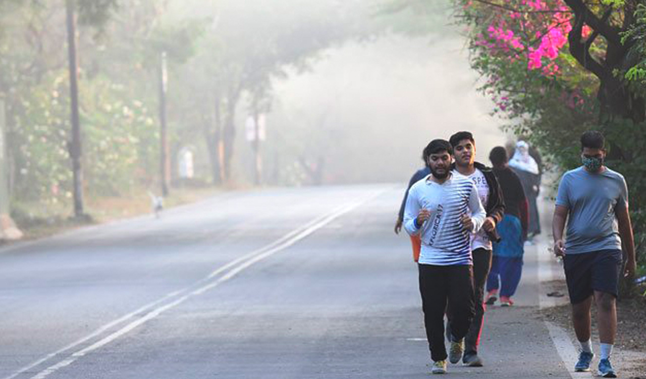 Hyderabad witnesses intense winter chill as temperature dips