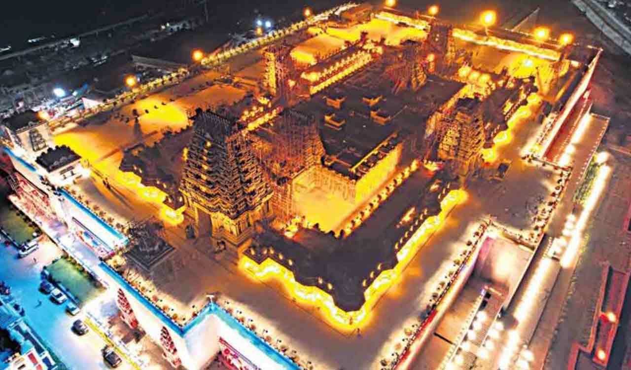 Yadadri registers record number of devotees on Sunday