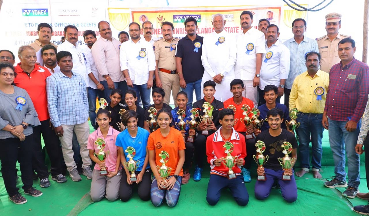 Telangana U-17 Junior badminton competition concludes in Mancherial