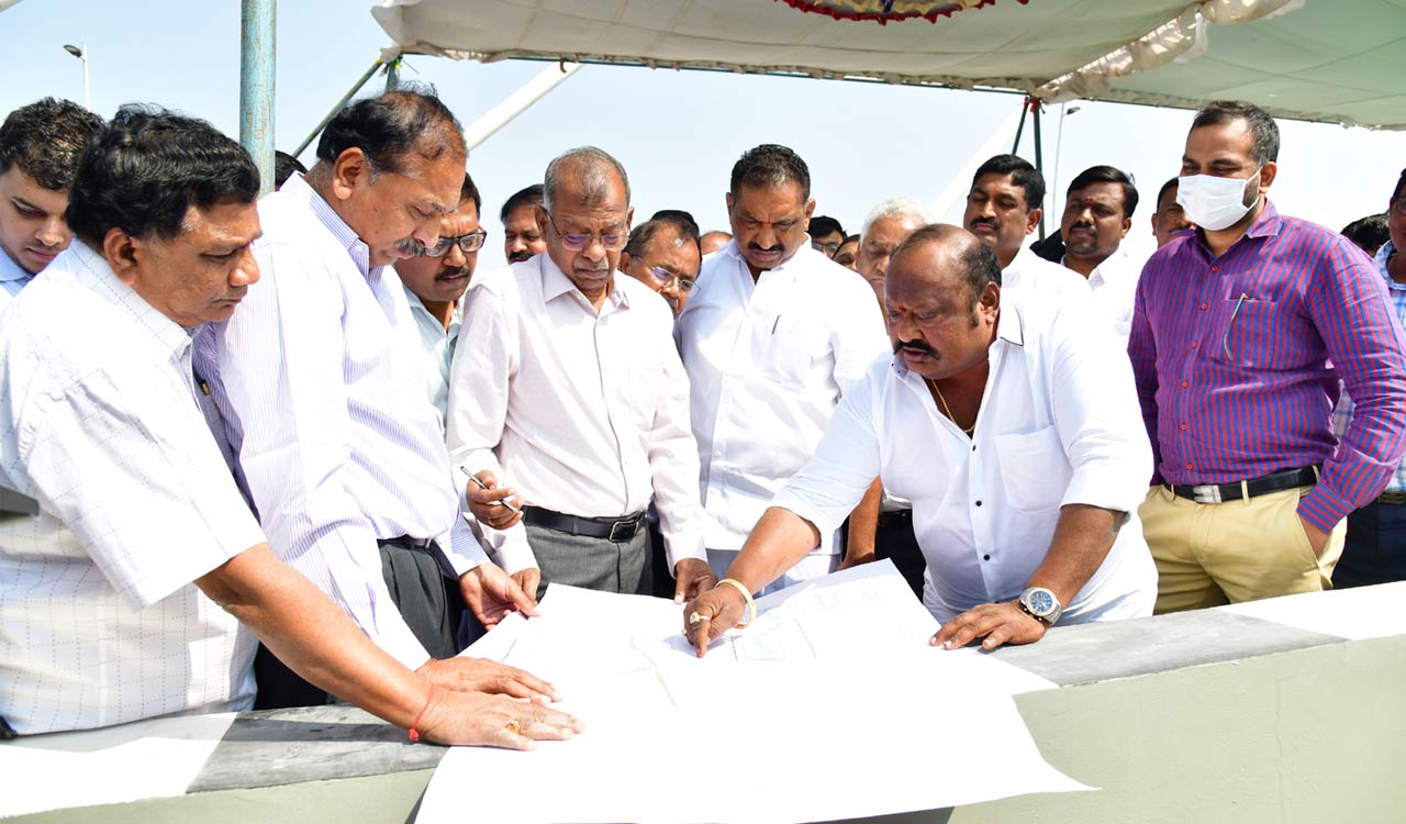 Karimnagar cable bridge will be ready by Dec 31: Gangula