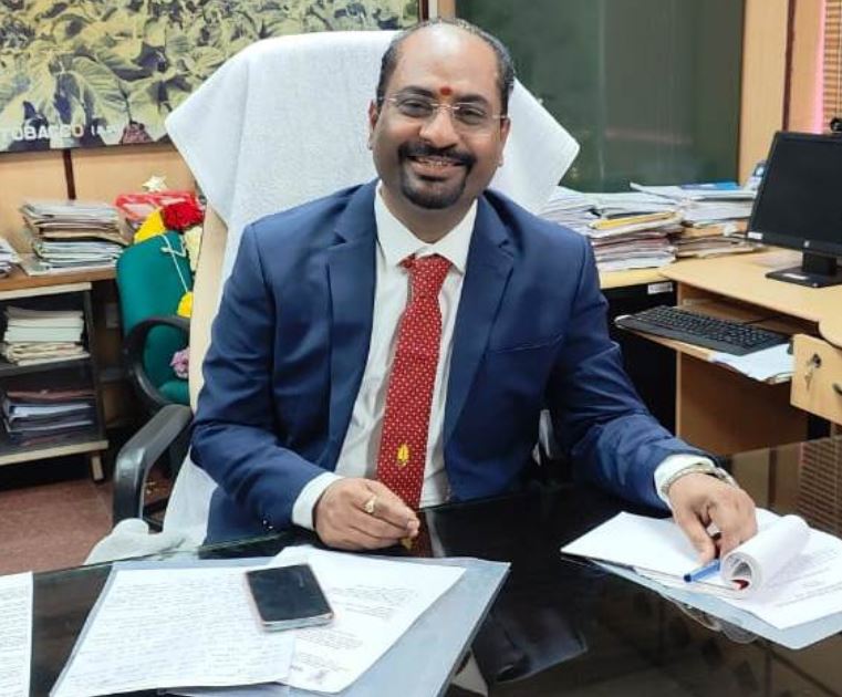 Resident of Warangal, Maganti Seshu Madhav appointed as Director of CTRI 