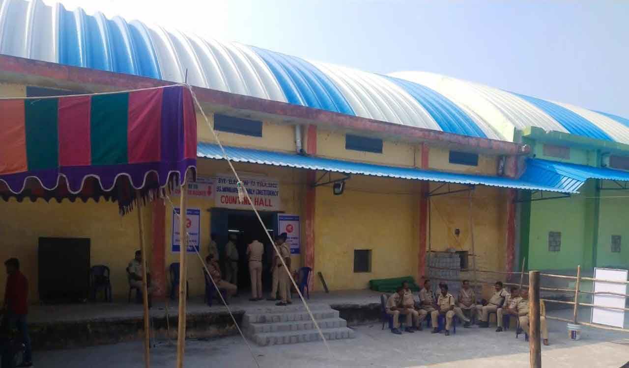 Munugode: Counting of votes begins; TRS leads in postal ballots