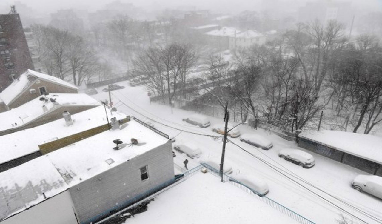 New York gets historic snowfall, Biden approves emergency declaration 