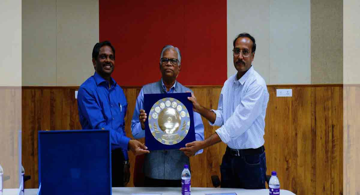 Prof. Surajit Dhara from University of Hyderabad receives Bhatnagar Award 