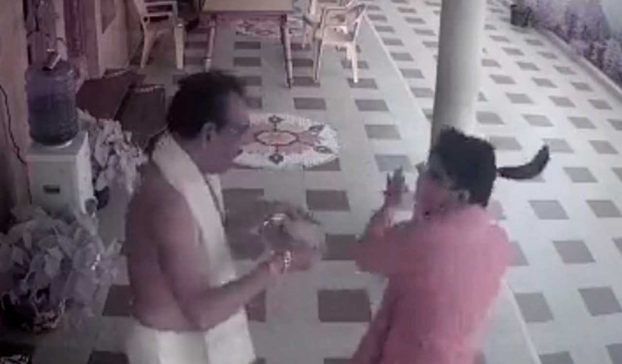 Man posing as alms-seeker stabs TDP leader in AP