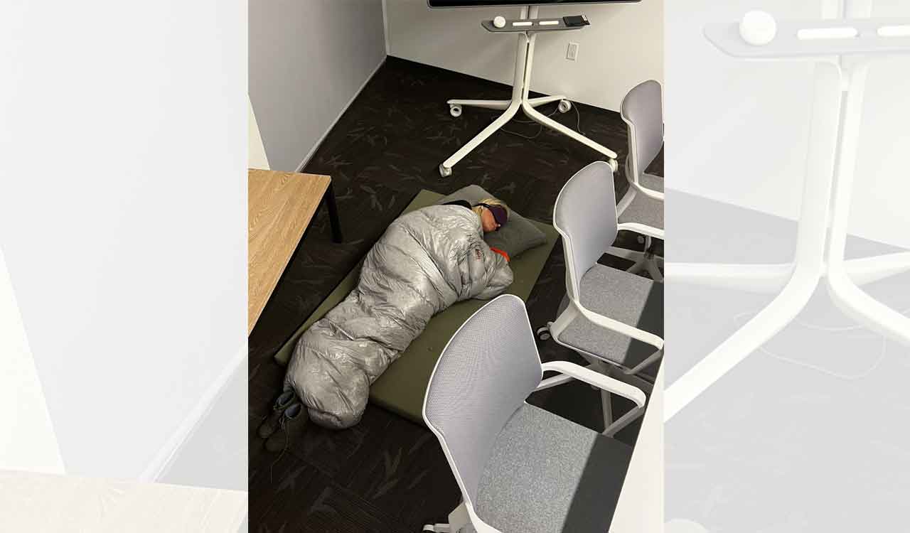 Twitter employee sleeps on office floor, internet reacts