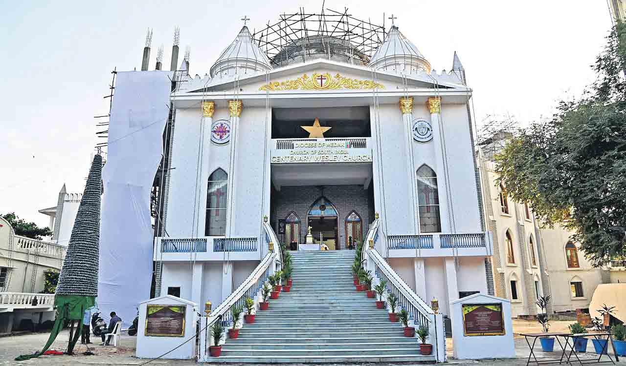 Hyderabad gears up to celebrate a holly jolly Christmas this year