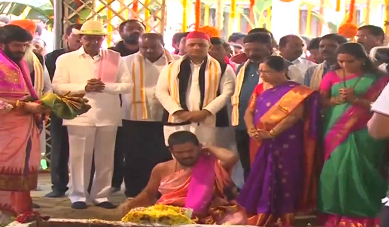 CM KCR inaugurates BRS national headquarters in Delhi