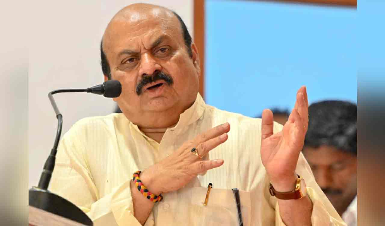 Pro-terrorist comment row: K’taka CM urges Kharge, Gandhis to clear their stand