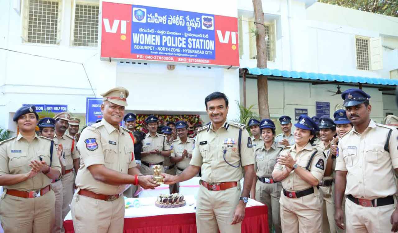 Hyderabad CP CV Anand inaugurates new building for WPS Begumpet