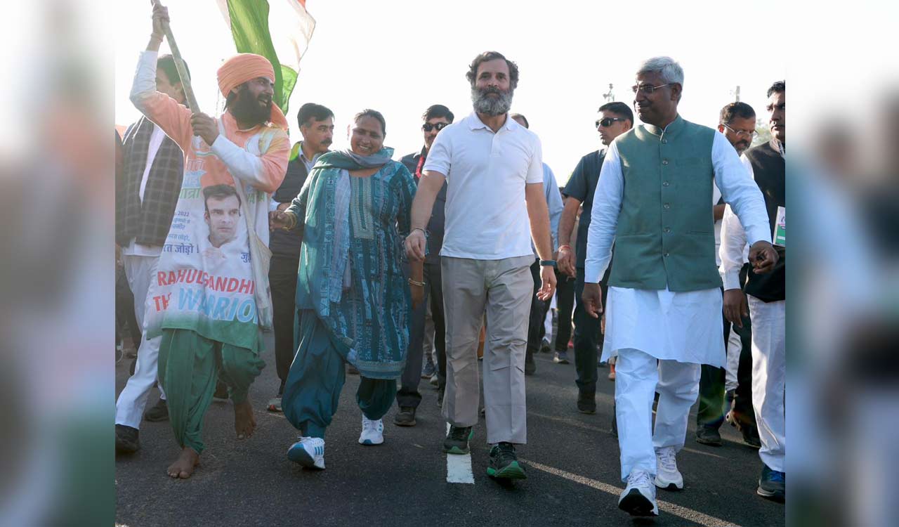 Congress’ ‘Bharat Jodo Yatra’ resumes from Golya in Rajasthan’s Dausa