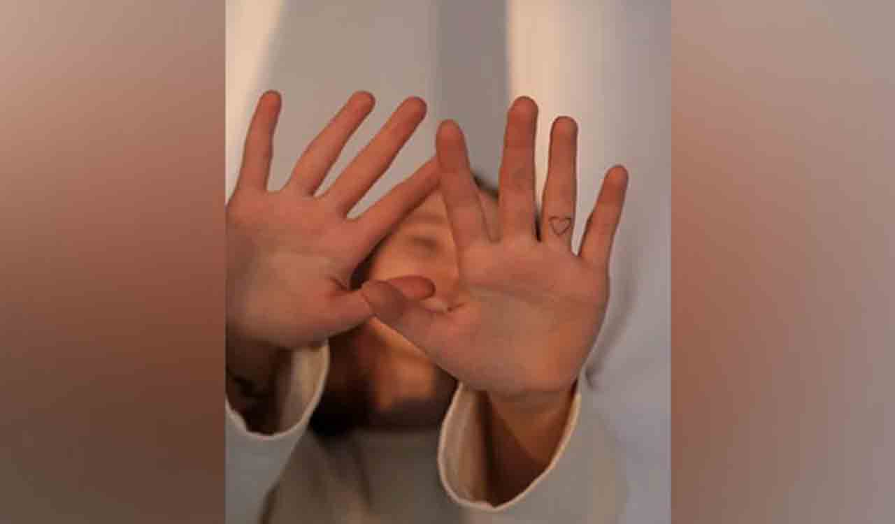 An e-tattoo on your palm can tell when you’re stressed out!