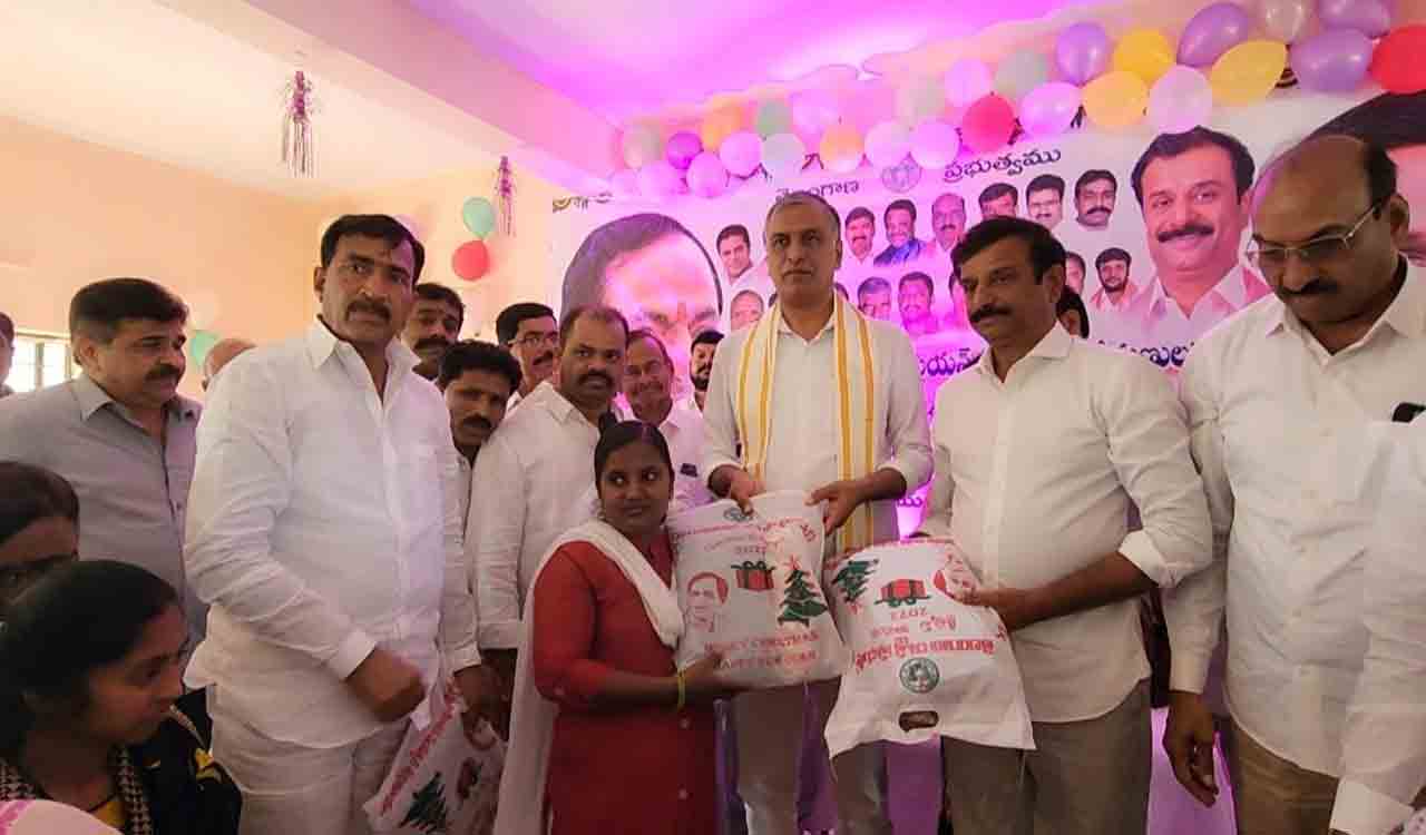 Harish Rao distributes Christmas gifts to 4,000 poor in Gajwel