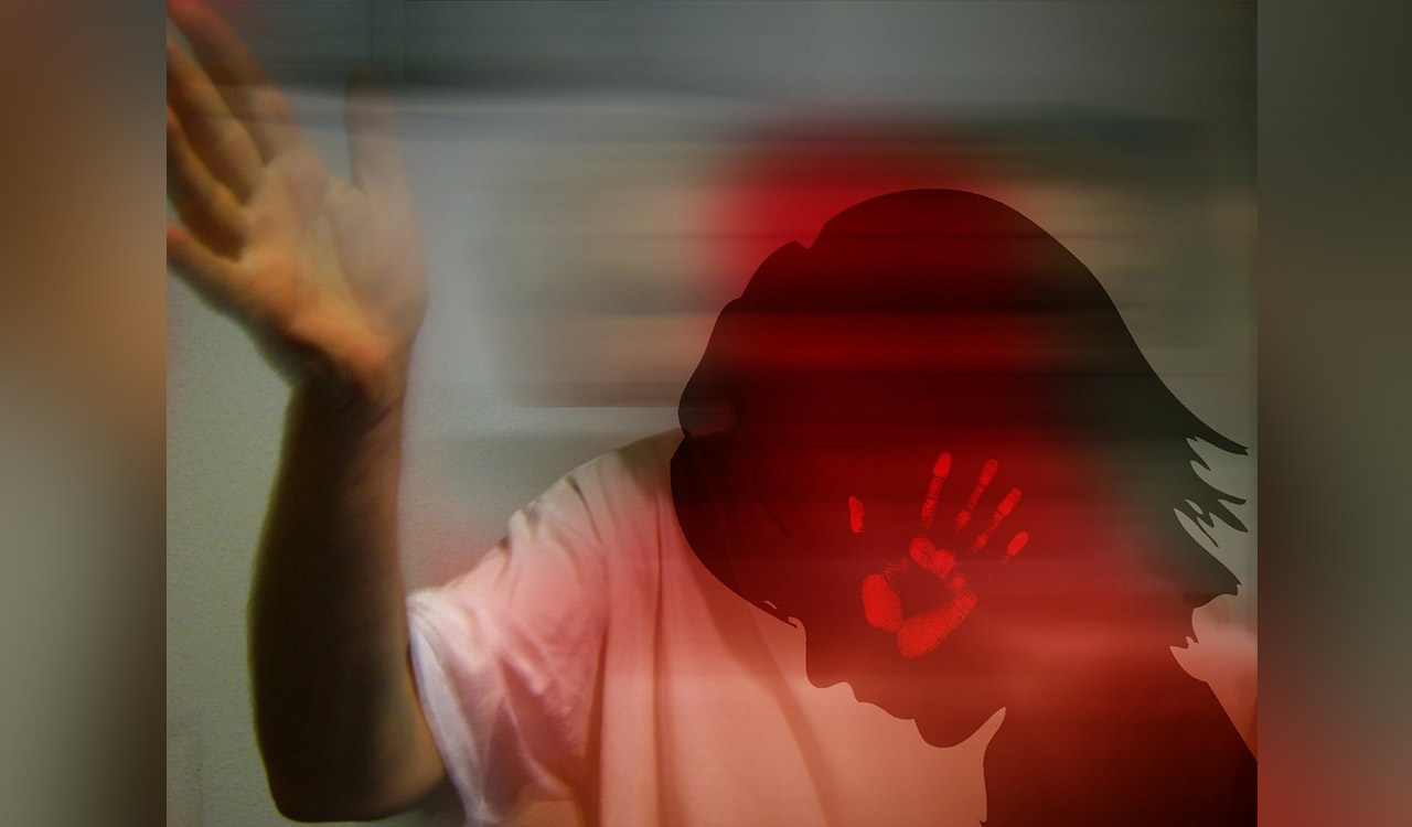 Hyderabad: Shopkeeper thrashes nine year-old boy for stealing soft drink