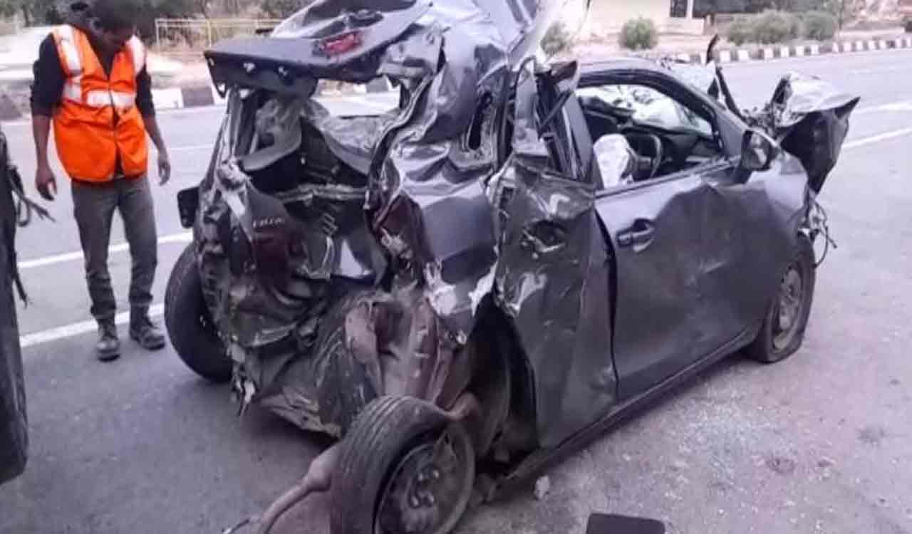 Nine injured after Volvo bus overturns in Wanaparthy