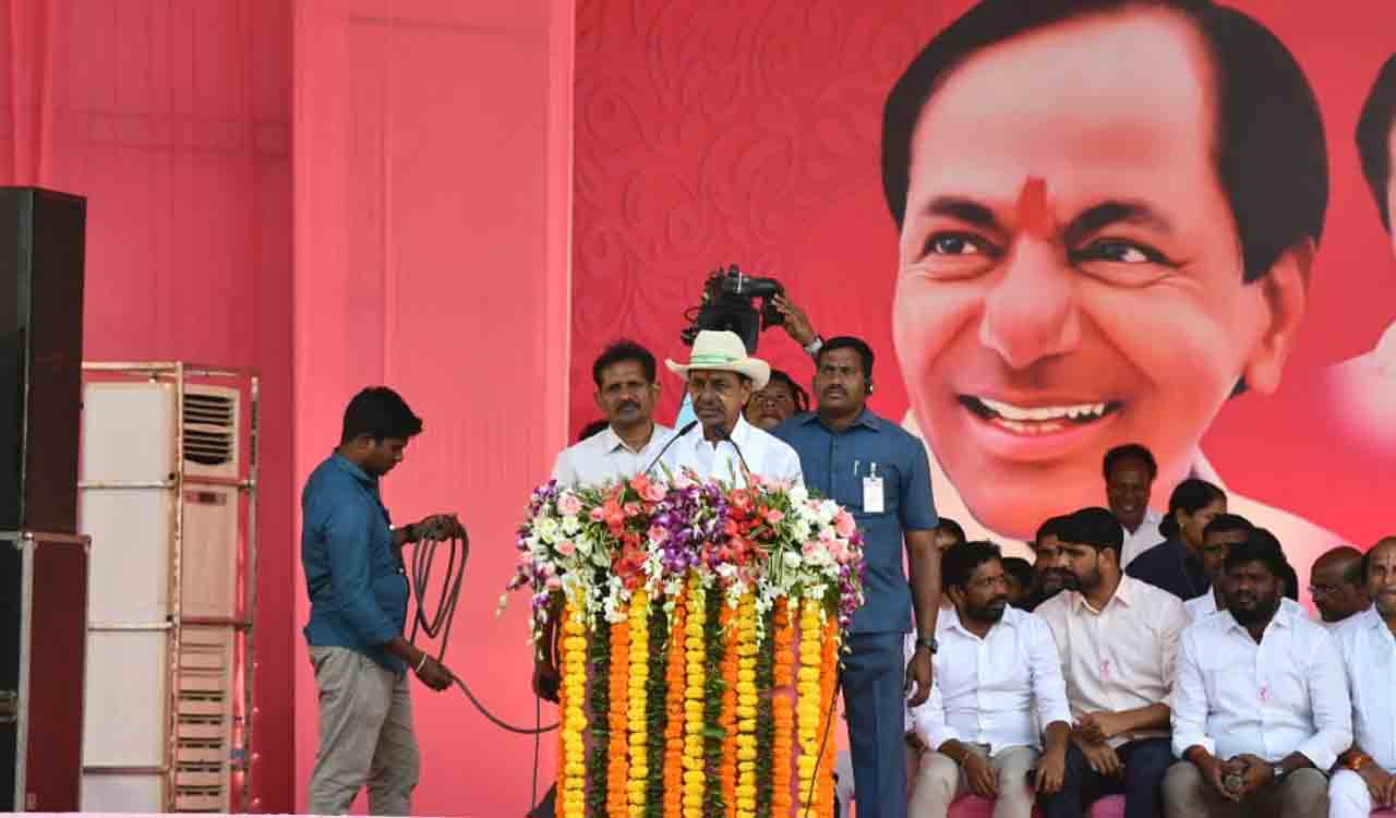 Telangana setting benchmarks in welfare programmes: CM KCR
