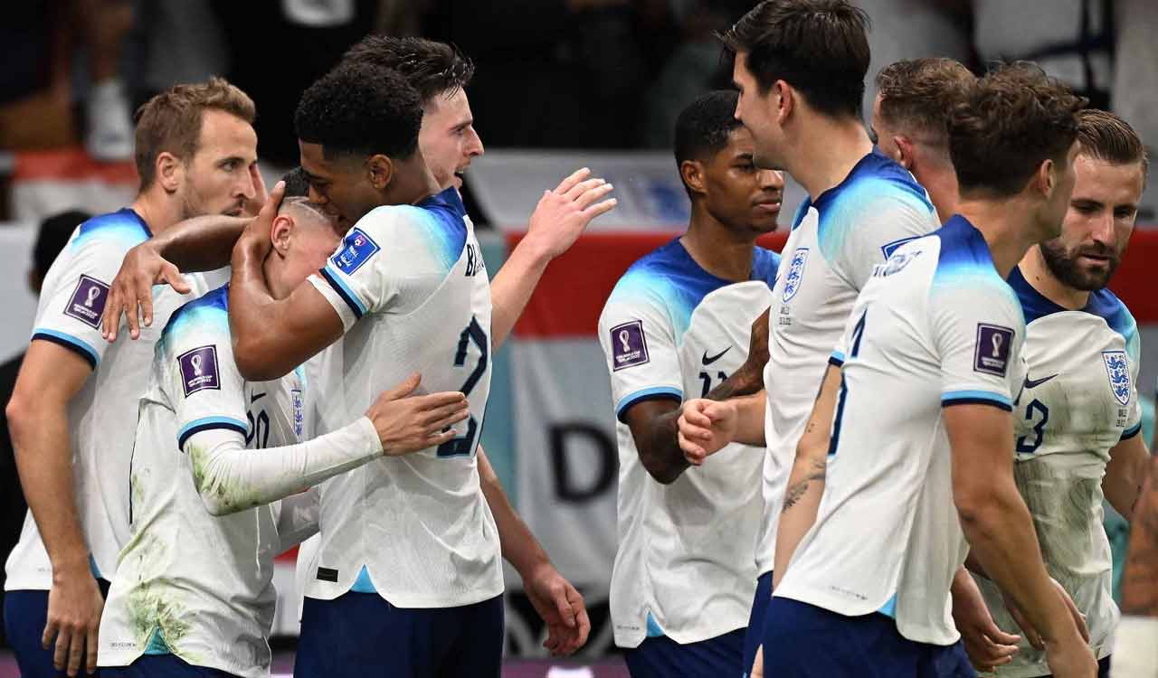 Kane ends Qatar World Cup goal drought as England down Senegal 3-0 to reach quarters