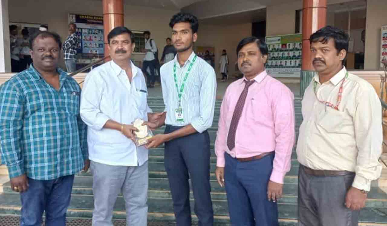 Khammam: SBIT student selected for national skating championships