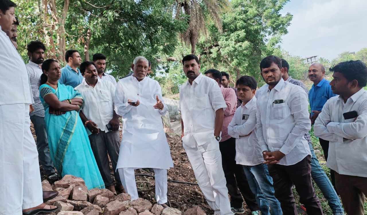 Mancherial: MLA Diwakar Rao instructs officials to expedite beautification of Ram Cheruvu