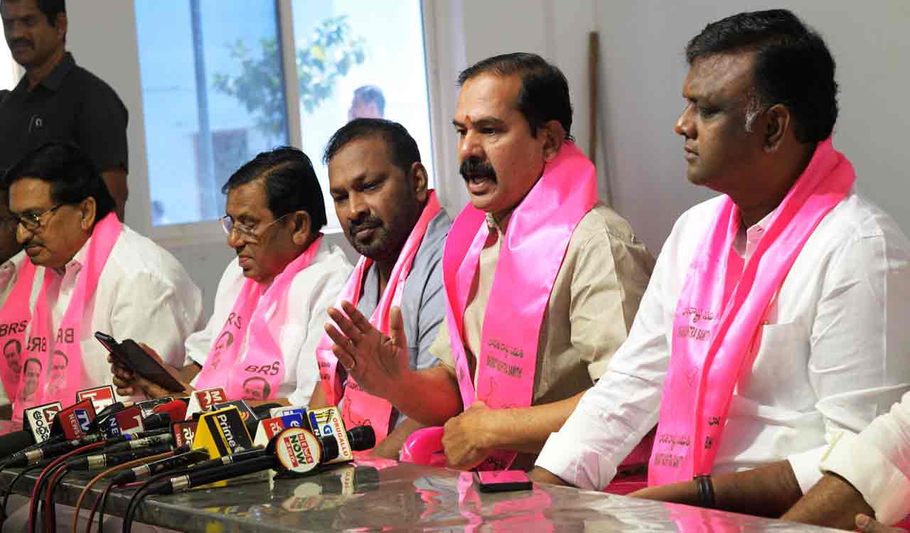 Coach factory: Kishan Reddy asked to take oath at Bhadrakali temple