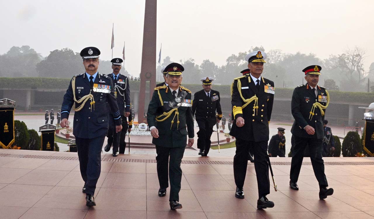 Navy Day: Top brass of Defence Forces pay homage at National War ...