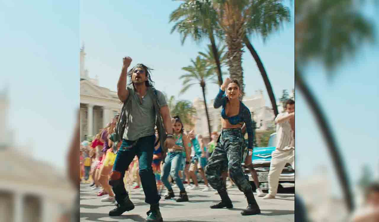‘Jhoome Jo Pathaan’ out, SRK grooves with Deepika in latest party anthem