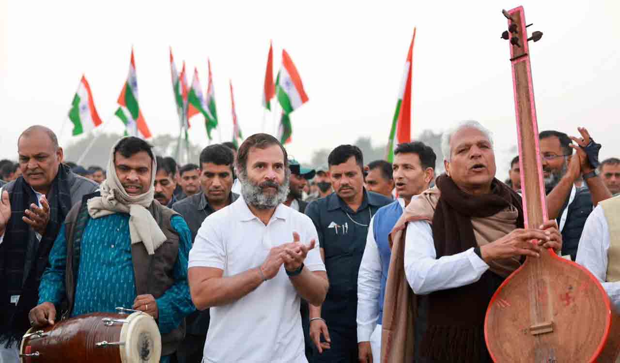 Rahul Gandhi resumes Bharat Jodo Yatra in Agar Malwa on last day of MP leg