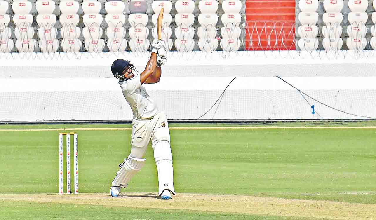 Ranji Trophy: Mickil slams maiden ton; Jagadeesan leads TN’s strong reply
