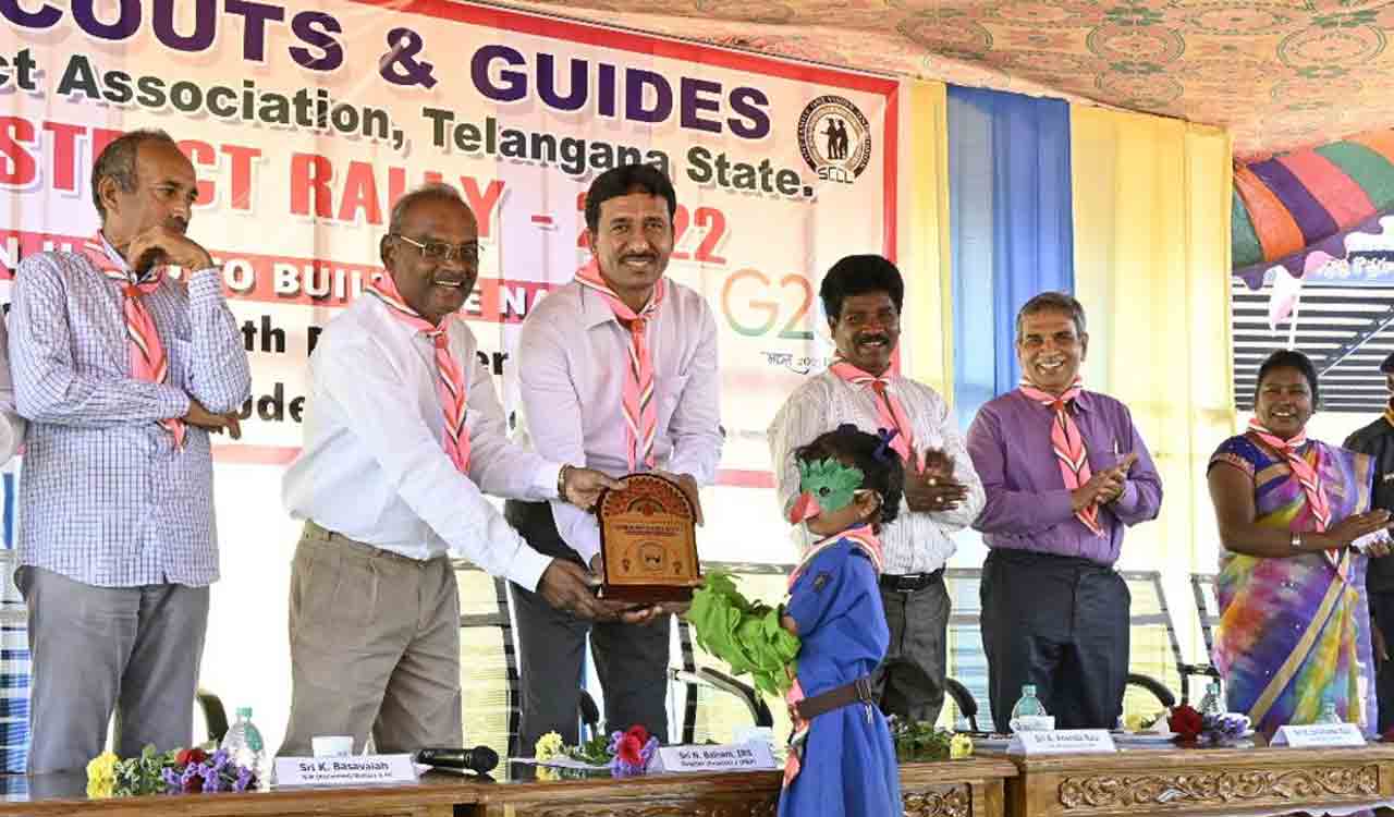Scouts and Guides teach discipline, leadership qualities: SCCL director