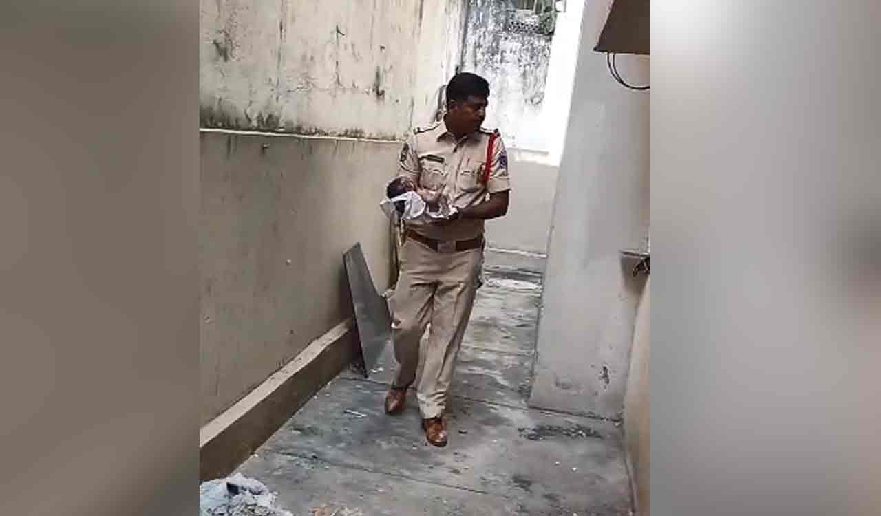 Watch: SI rescues abandoned infant in Hyderabad