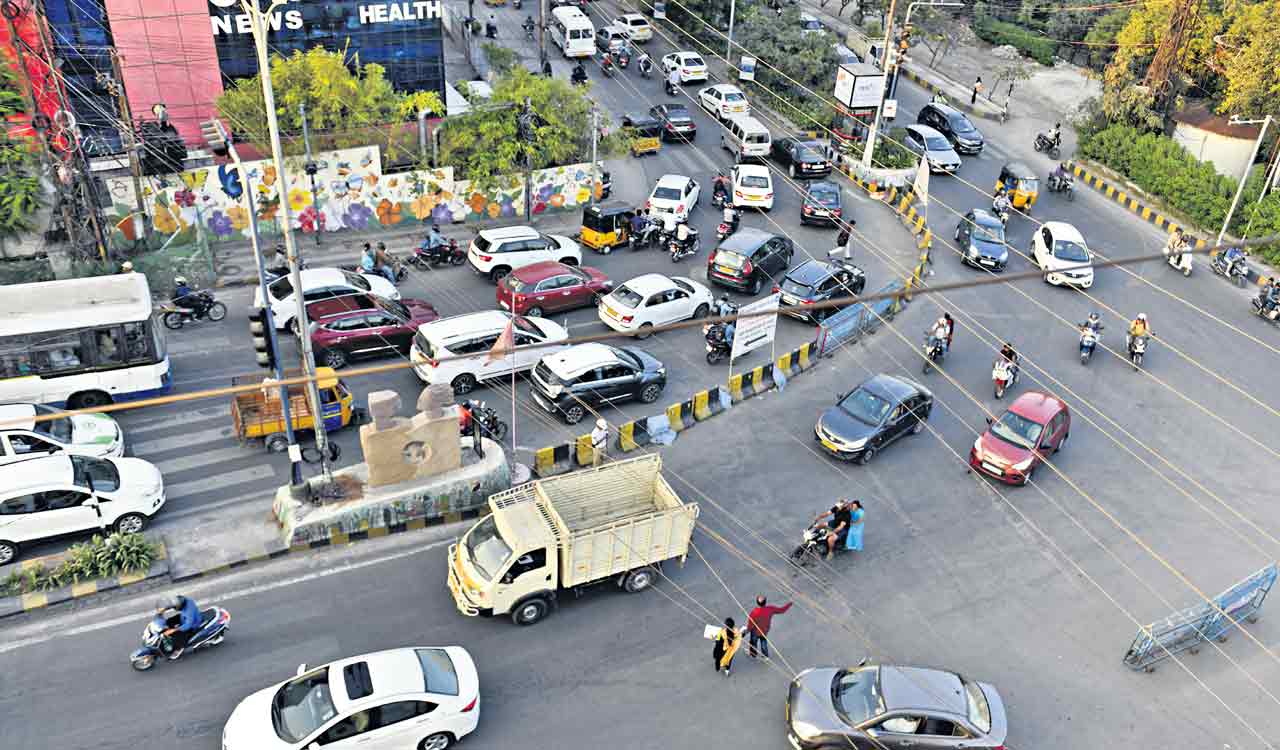 Hyderabad: Traffic diversions on Jubilee Hills Road No 45 may continue