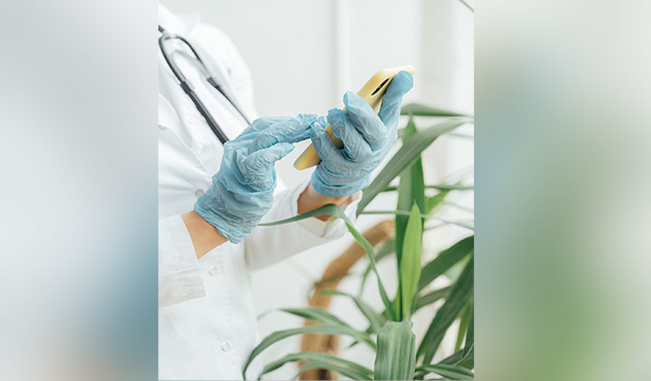 UK hospital mistakenly texts patients they have cancer instead of ‘Merry Christmas’