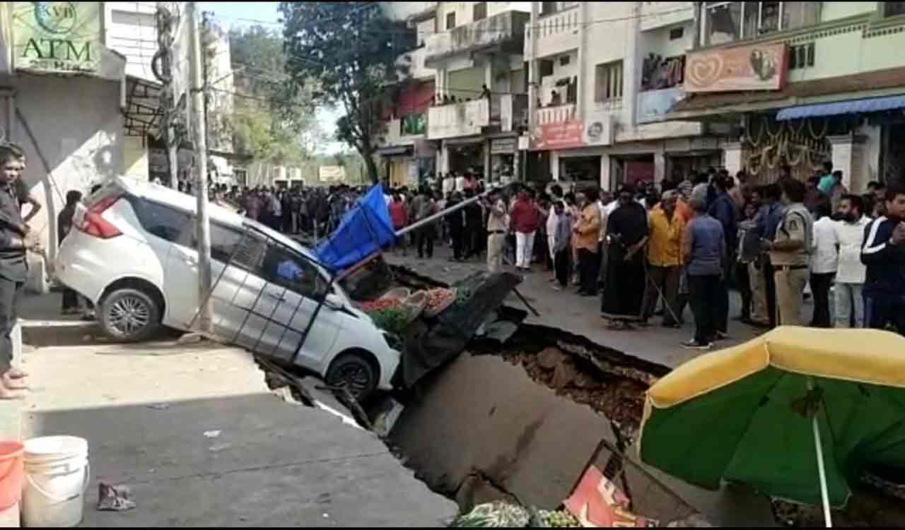 People injured, vehicles damaged as portion of road caves in at Goshamahal