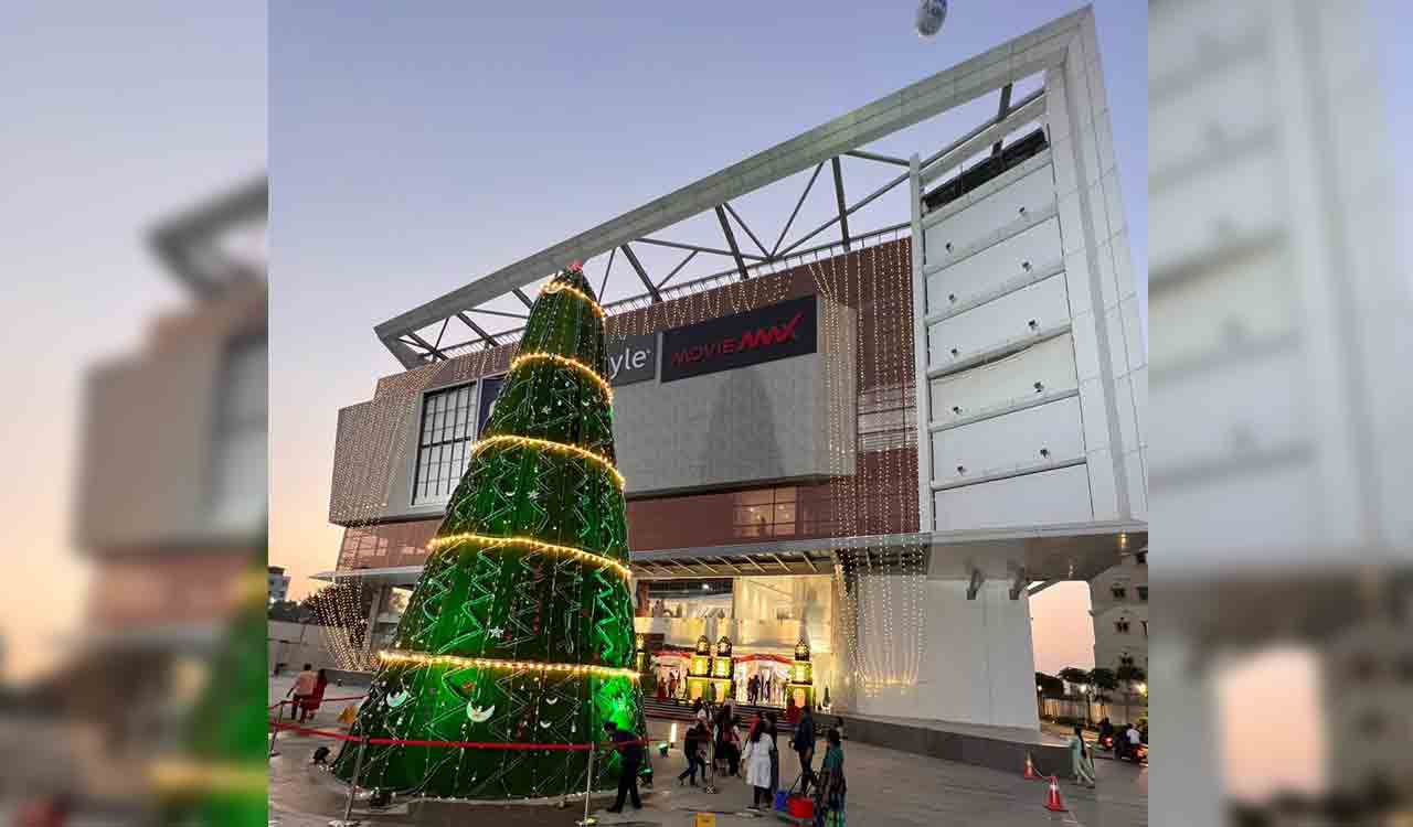 Hyderabad: AMR Planet creates twin-cities’ tallest Christmas Tree