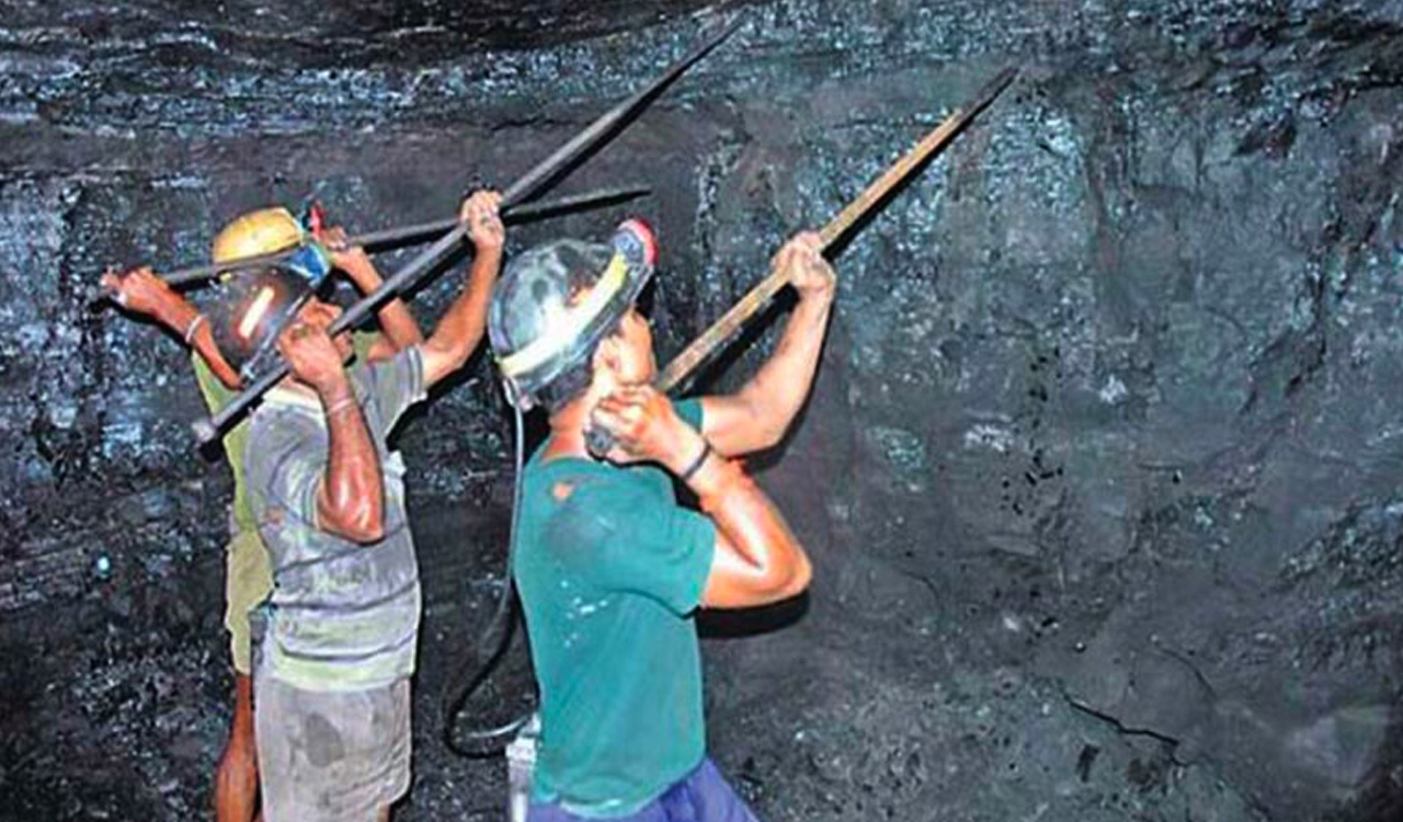Union Coal Ministry pooh poohs PM’s assurance, puts up SCCL blocks for auction