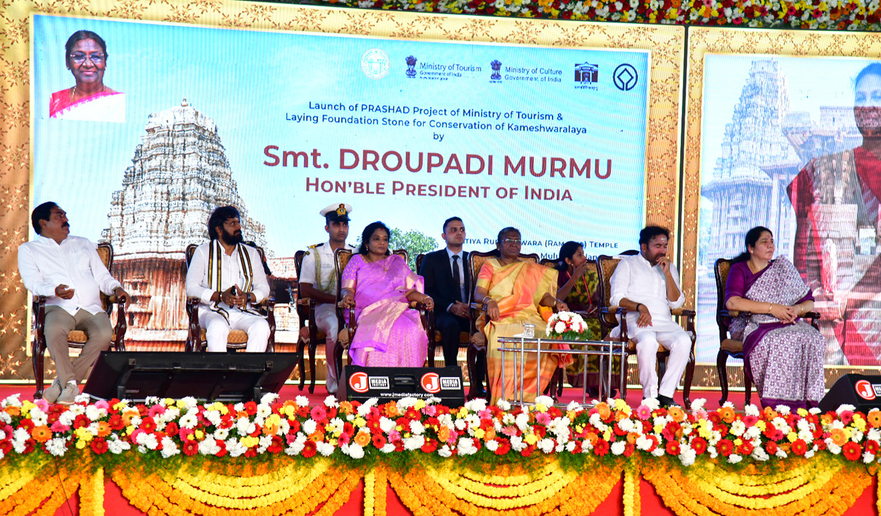 Telangana: President Murmu visits UNESCO world heritage site Ramappa temple 