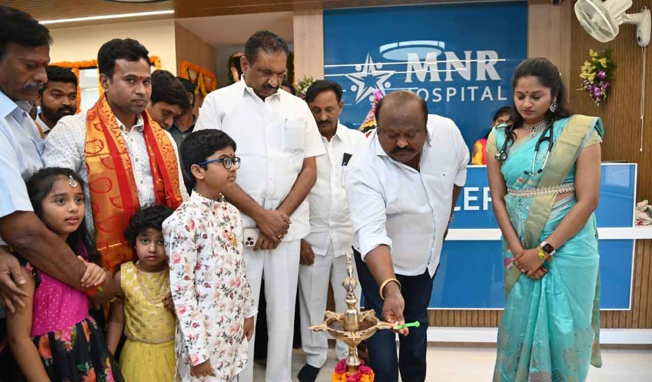 Gangula wants doctor fraternity to make Karimnagar a health hub