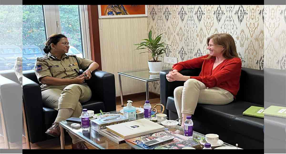 US Consul General, Jennifer Larson visits Women Safety Wing’s office 