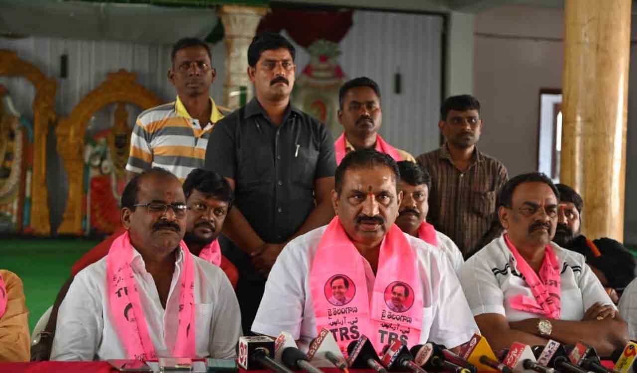 BJP’s Praja Sangrama Yatra meeting, a flop show: Karimnagar Mayor